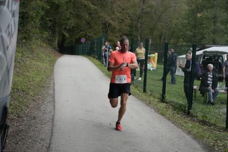 Mirna, 10 dobrodelni Trimmigo, Uros Avgustincic pred ciljem, foto Pep (8)